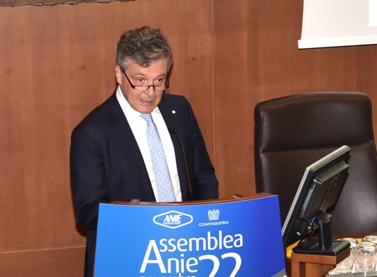 Elettrotecnica ed elettronica, la crescita rallenta