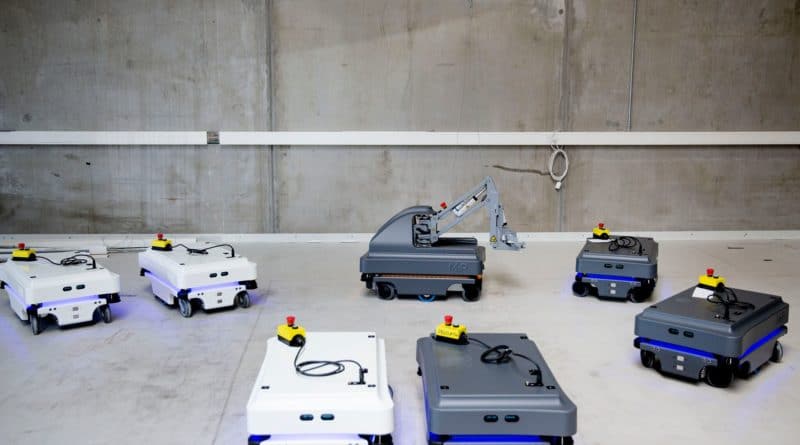 La carica dei robot mobili: entro il 2030 supereranno gli AGV - Innovation  Post