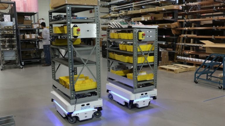 Leggi l'articolo Tre ragioni per cui i robot autonomi collaborativi sono ottimi colleghi