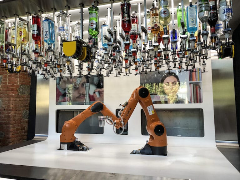Il mercato dei robot vale 16,5 miliardi di dollari: i dati del World Robotics report