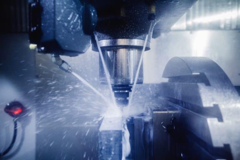 Addio Direttiva Macchine, arriva il nuovo Regolamento Macchine: ecco cosa cambia per costruttori, importatori e rivenditori