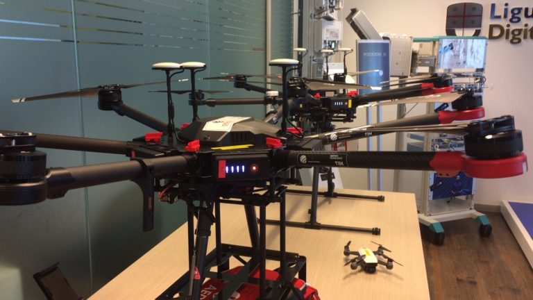 Con il 5G a Genova prove tecniche di guida a distanza: drone pilotato a 10 km