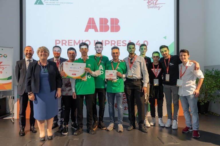 Cura e sicurezza delle arnie: il premio Impresa 4.0 di ABB al progetto BeeSafe