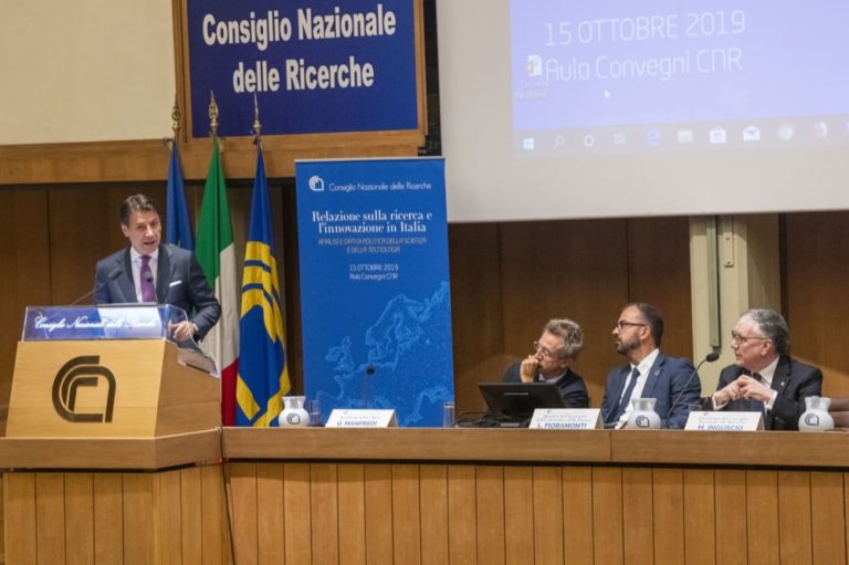 Ricerca e sviluppo, sale la spesa ma l’Italia resta indietro: presto un’Agenzia Nazionale della Ricerca