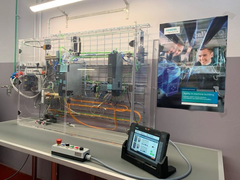 Siemens per la formazione: nasce un laboratorio 4.0 nel Polo Tecnico Scientifico Fermi-Giorgi di Lucca