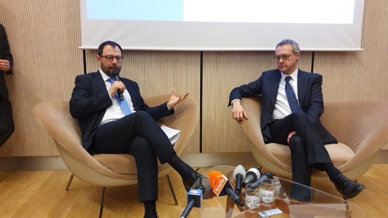 Patuanelli e Bonomi: "Governo e imprese insieme per affrontare le sfide della transizione"