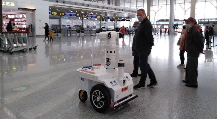 5G patrol robotic with MIC