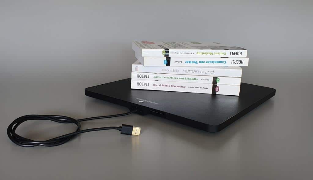 RFID-desktop-reader-R3_RFID-Global_book