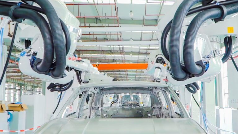 Compact Interior Paint di ABB la soluzione per ridurre spazio, costi e impatto ambientale delle cabine di verniciatura