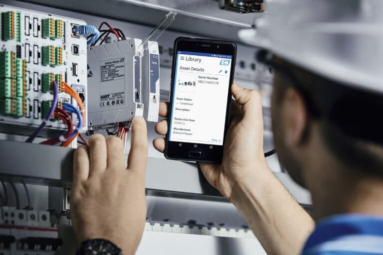Endress+Hauser presenta FieldPort SWA50, un nuovo adattatore wireless per la digitalizzazione anche degli impianti più datati