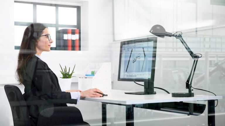 Il nuovo simulatore per la distanza di arresto migliora la sicurezza e riduce l'ingombro della cella robotizzata fino al 25%