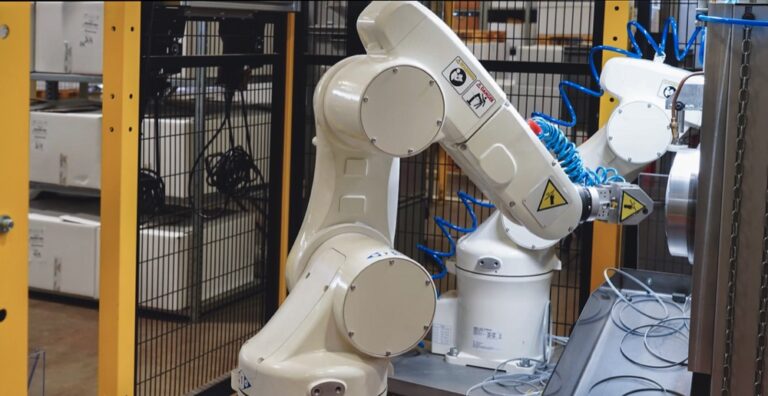 Trelleborg Livorno usa la tecnologia di Omron per integrare robot, logica, motion, sicurezza e HMI in unico spazio