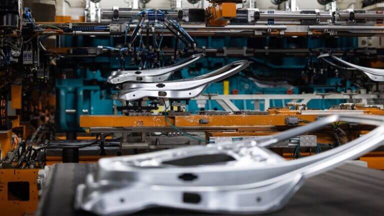 L'AI per la produzione automobilistica: la formula Audi per il futuro