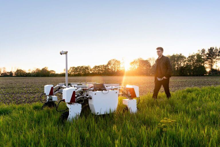 Dai droni ai robot per l'agricoltura: il mercato dei Field Robot varrà 11 miliardi di dollari nel 2030